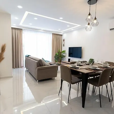 Luxury 3Br In Marsascala With Balcony & Private Yard Apartment Marsaskala Exterior photo