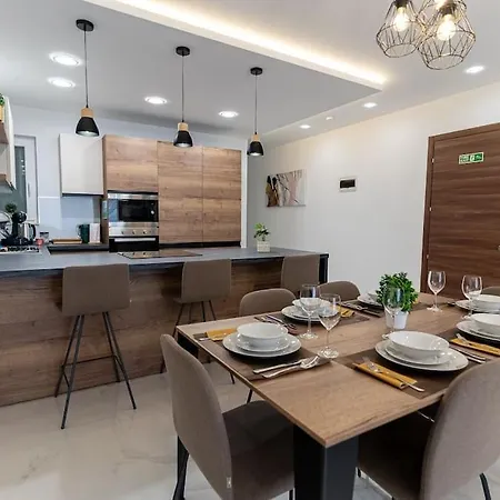 Luxury 3Br In Marsascala With Balcony & Private Yard Apartment Marsaskala Exterior photo
