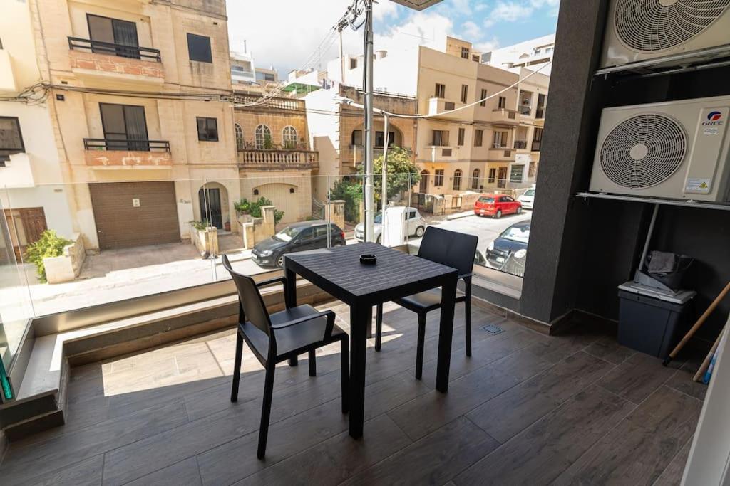 Luxury 3br In Marsascala With Balcony & Private Yard Appartement *
