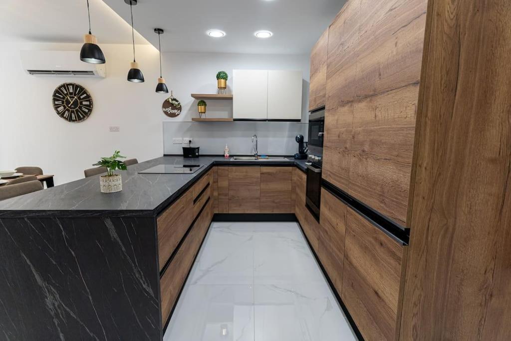 Luxury 3br In Marsascala With Balcony & Private Yard Appartement Marsaskala